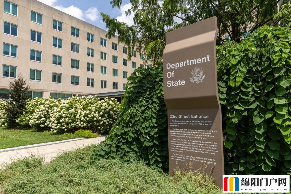 不到一年 美国政府吊销8万份非移民签证