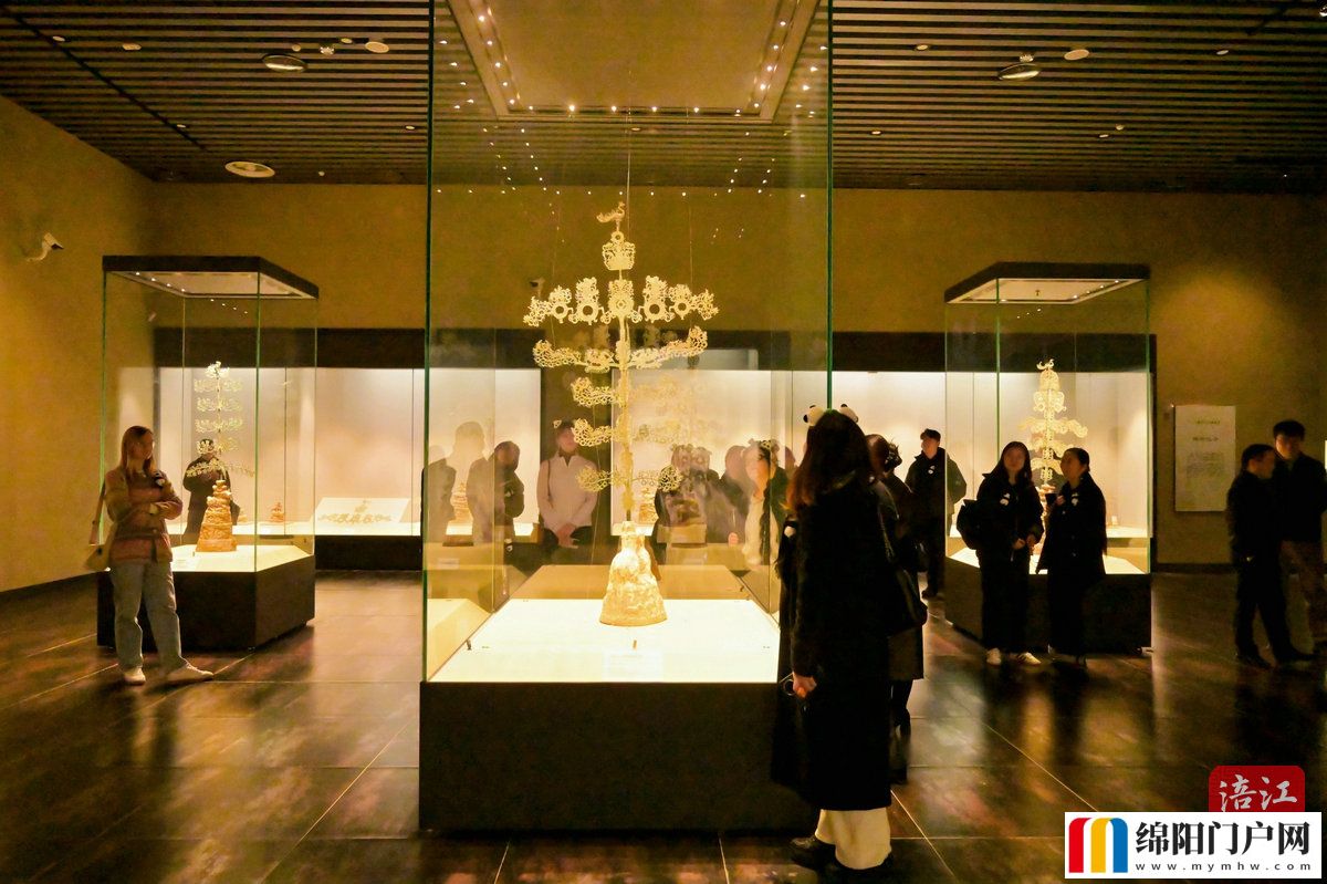 感受科技与历史文化双重魅力！“全球熊猫伙伴四川行”首站走进绵阳